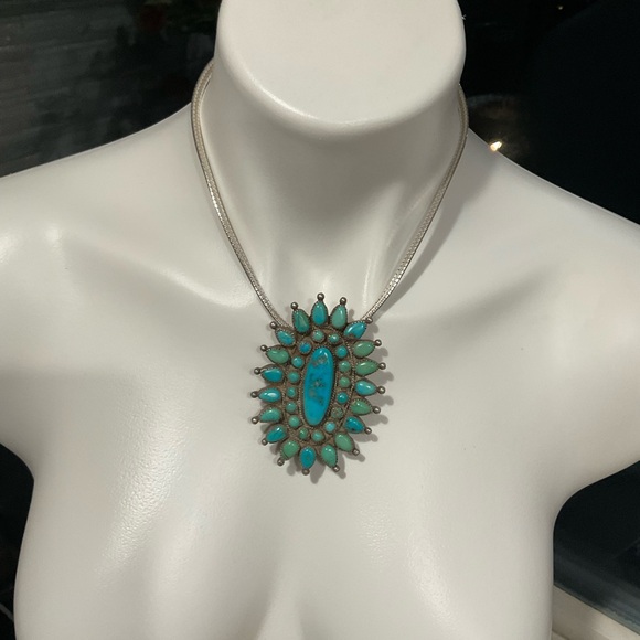 Blue and Silver Turquoise Necklace with Floral Design. Native Made/Signed - Picture 8 of 16
